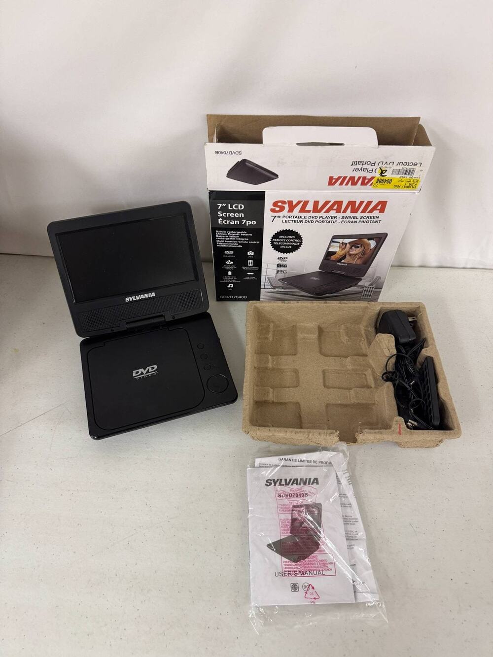 Sylvania SDVD7040B Portable DVD Player 7 Inch Swivel Screen Black with Remote